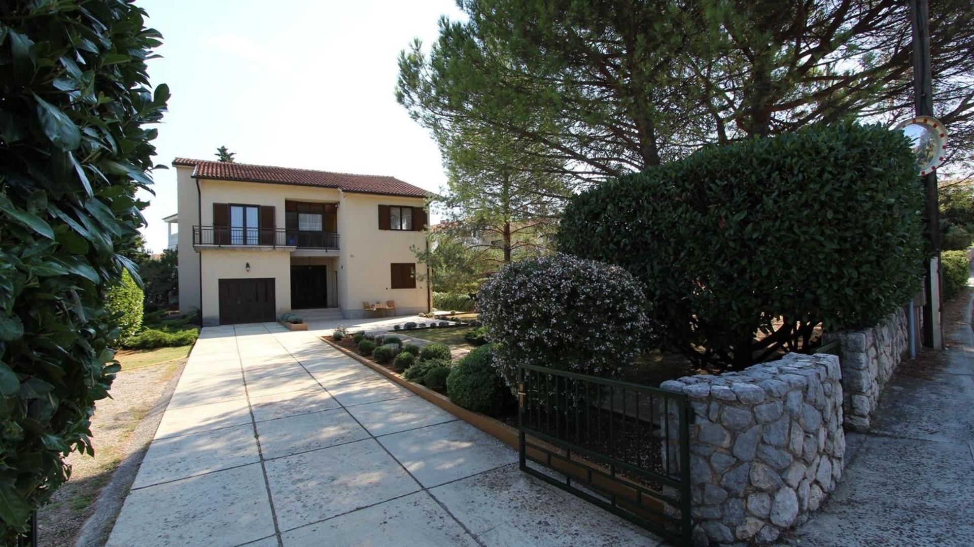 Apartment Studio Ljutic Malinska Εξωτερικό φωτογραφία