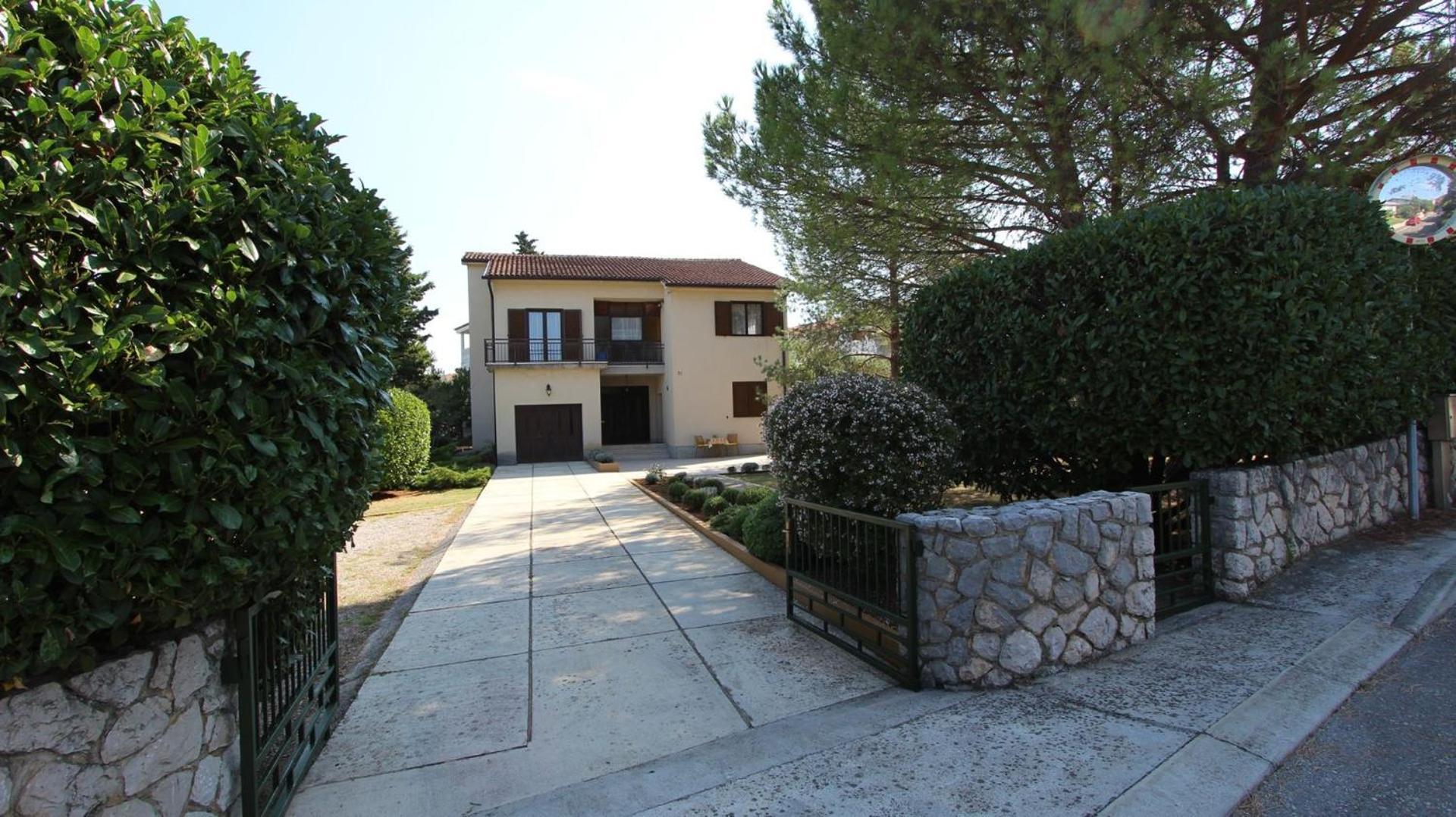 Apartment Studio Ljutic Malinska Εξωτερικό φωτογραφία